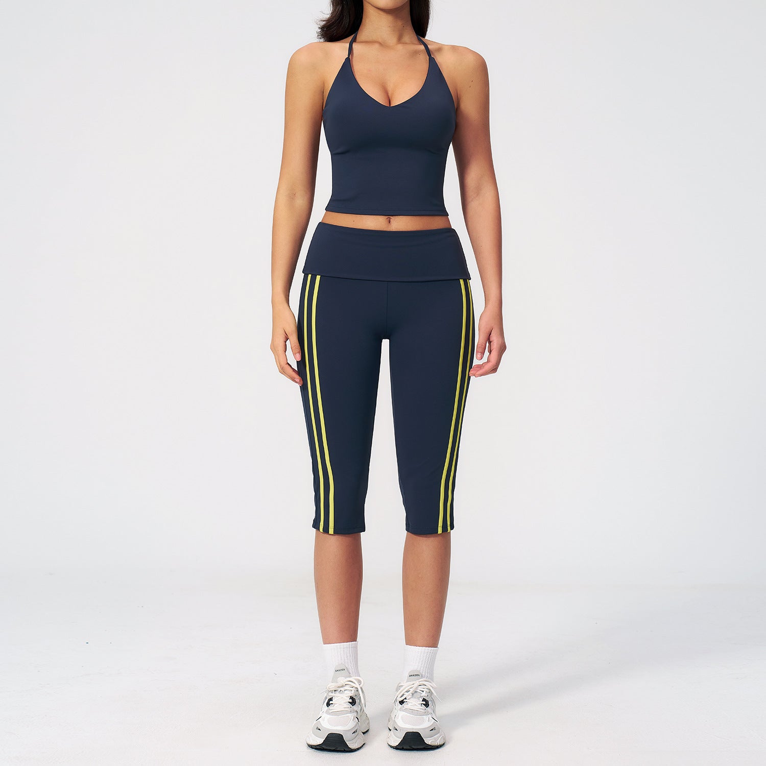 Women's wholesale sports bras with leggings fitness set