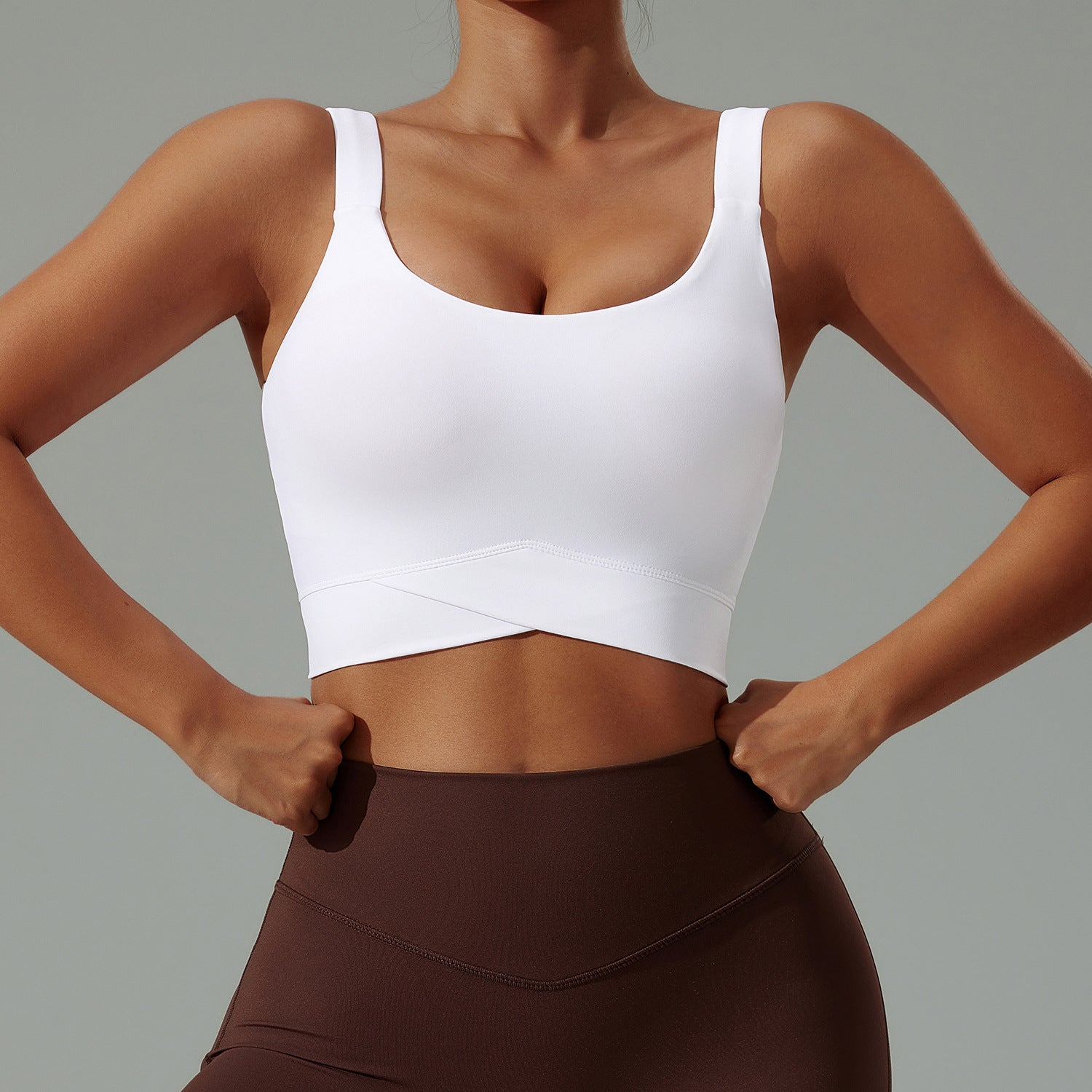 Gathered beautiful back shockproof sports bra