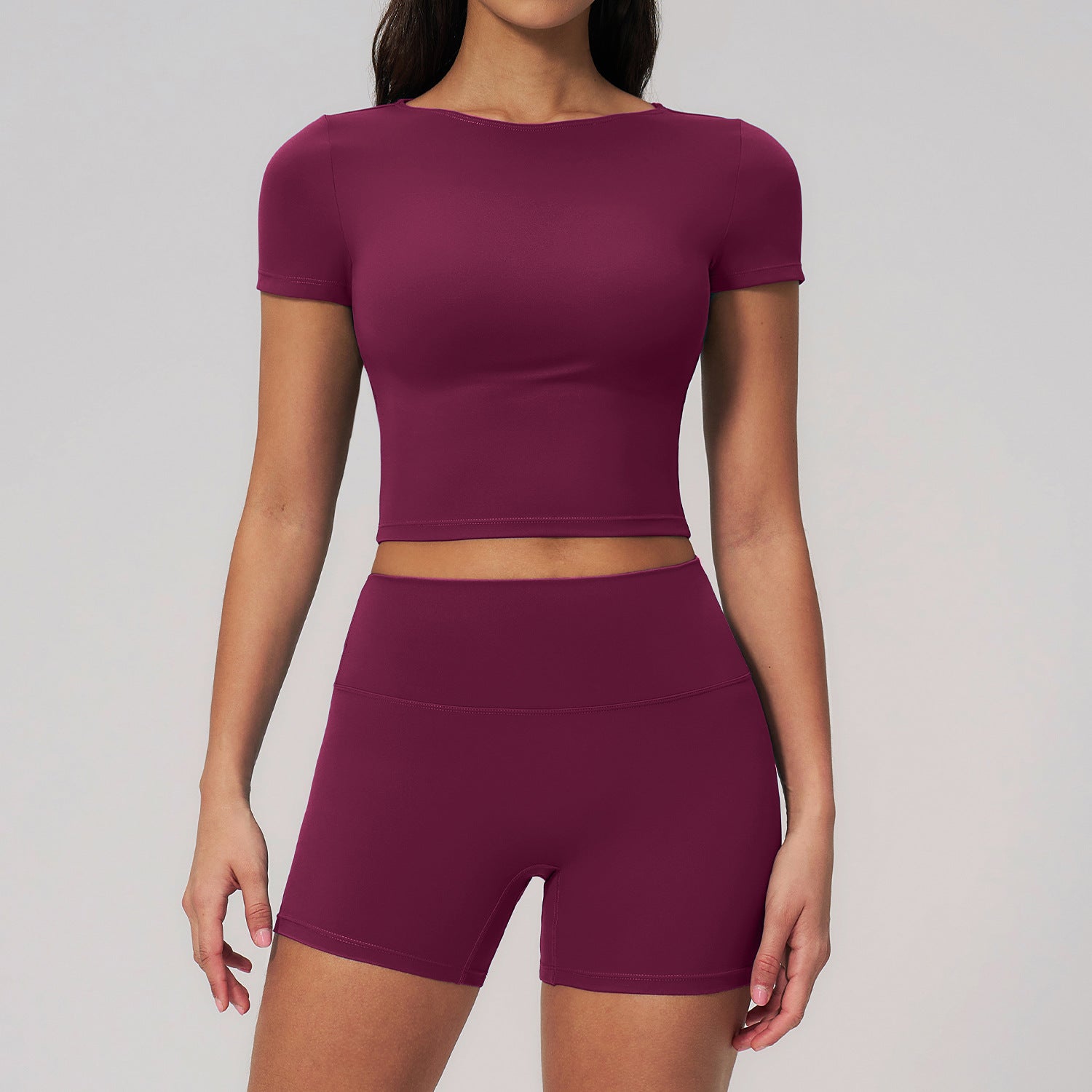 Quick-Drying Short-Sleeve Sports Top & Butt-Lifting Ruched Fitness Shorts