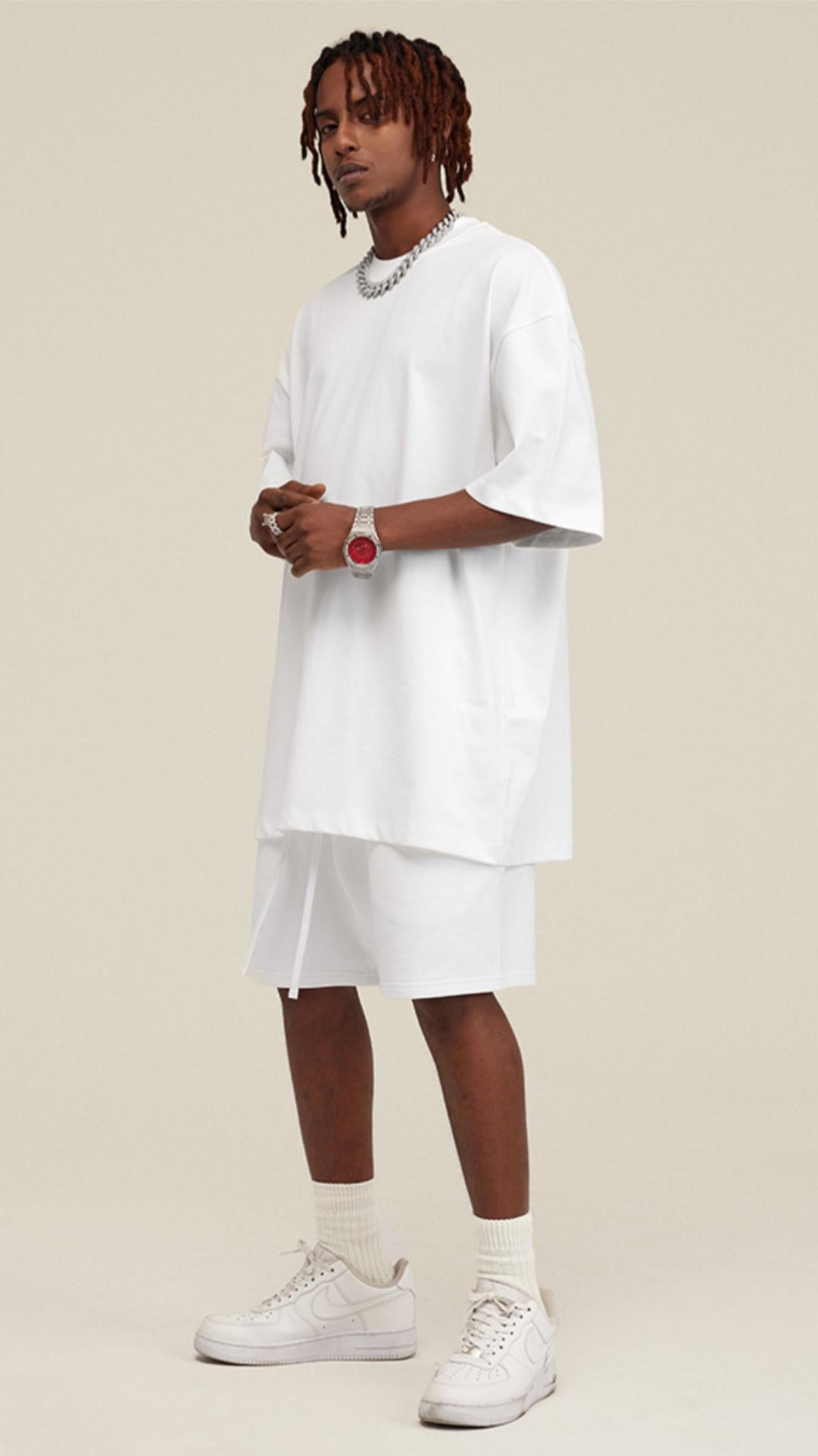 Men's Loose Fit Small Neck Solid Color Tee