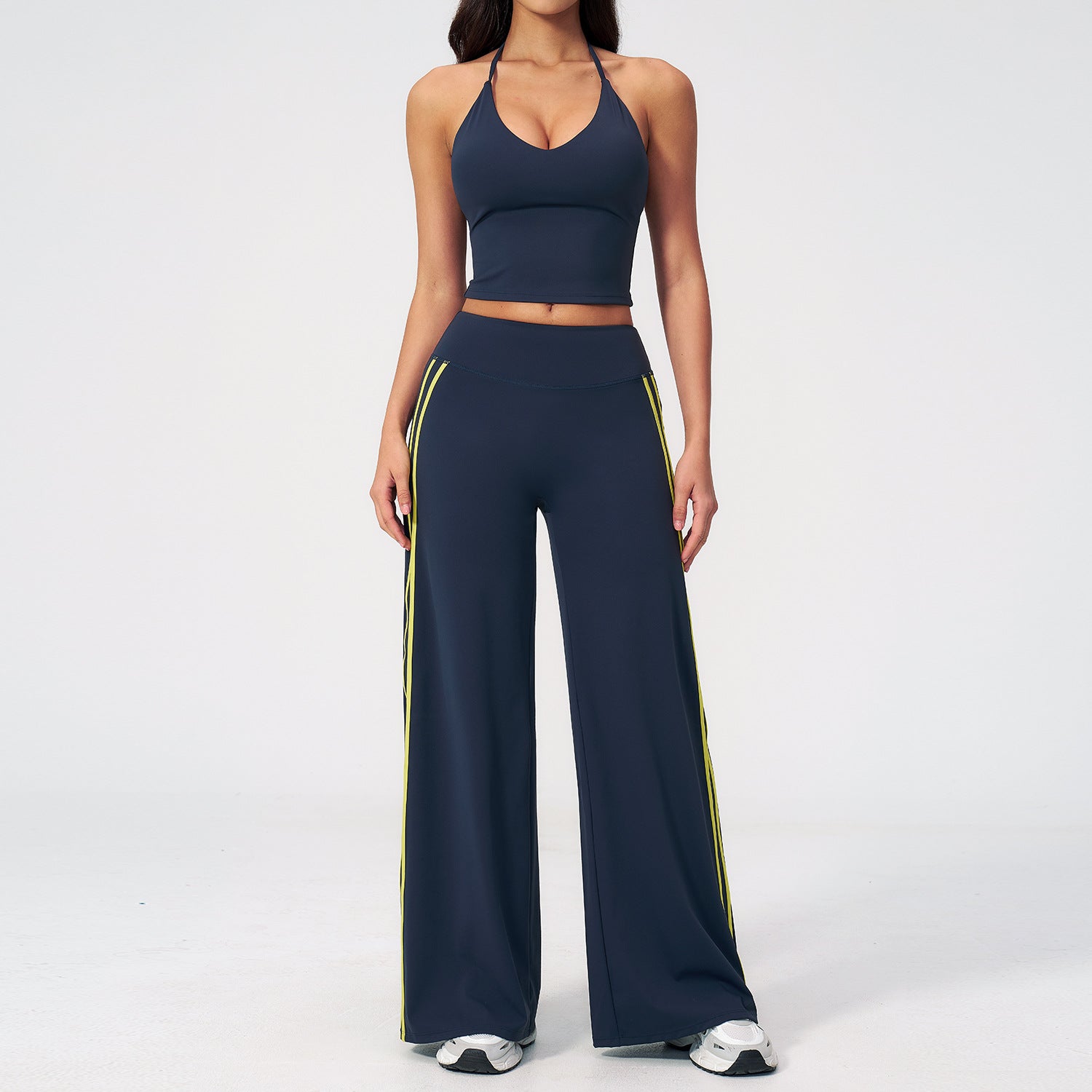 Women's V-neck open-back yoga set quick-drying suitable for running and yoga