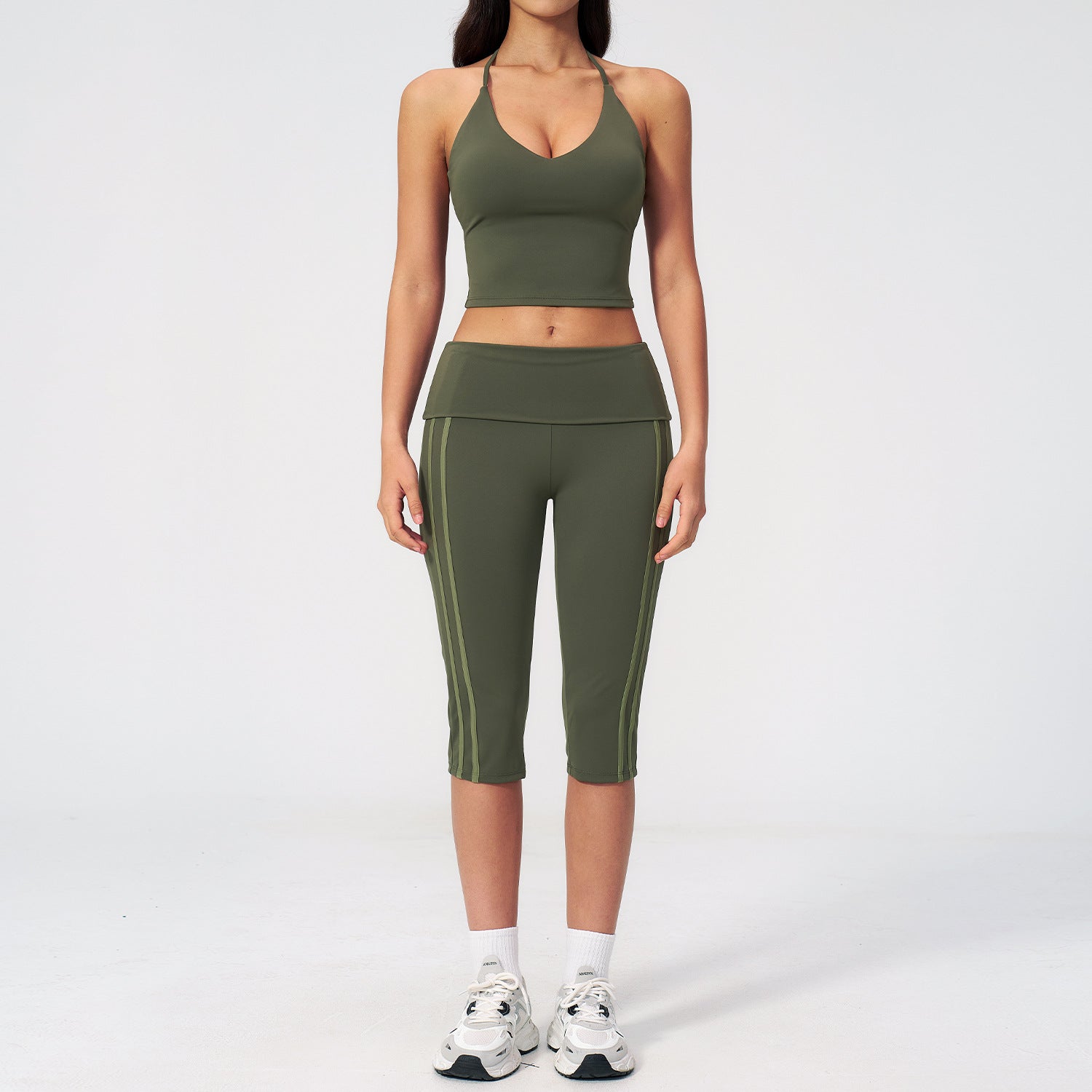Women's wholesale sports bras with leggings fitness set