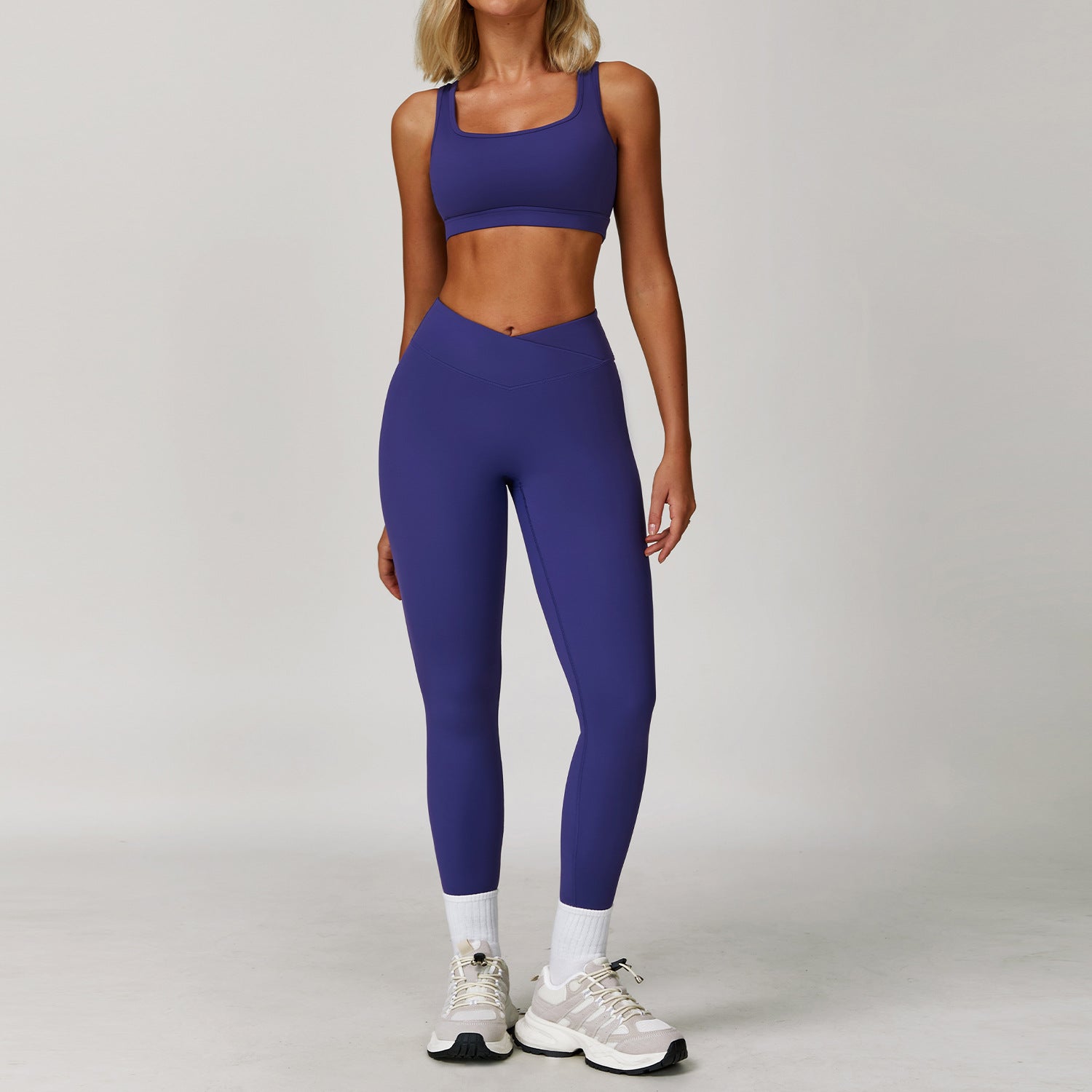 Women's wholesale Beautiful back sports shockproof fitness set