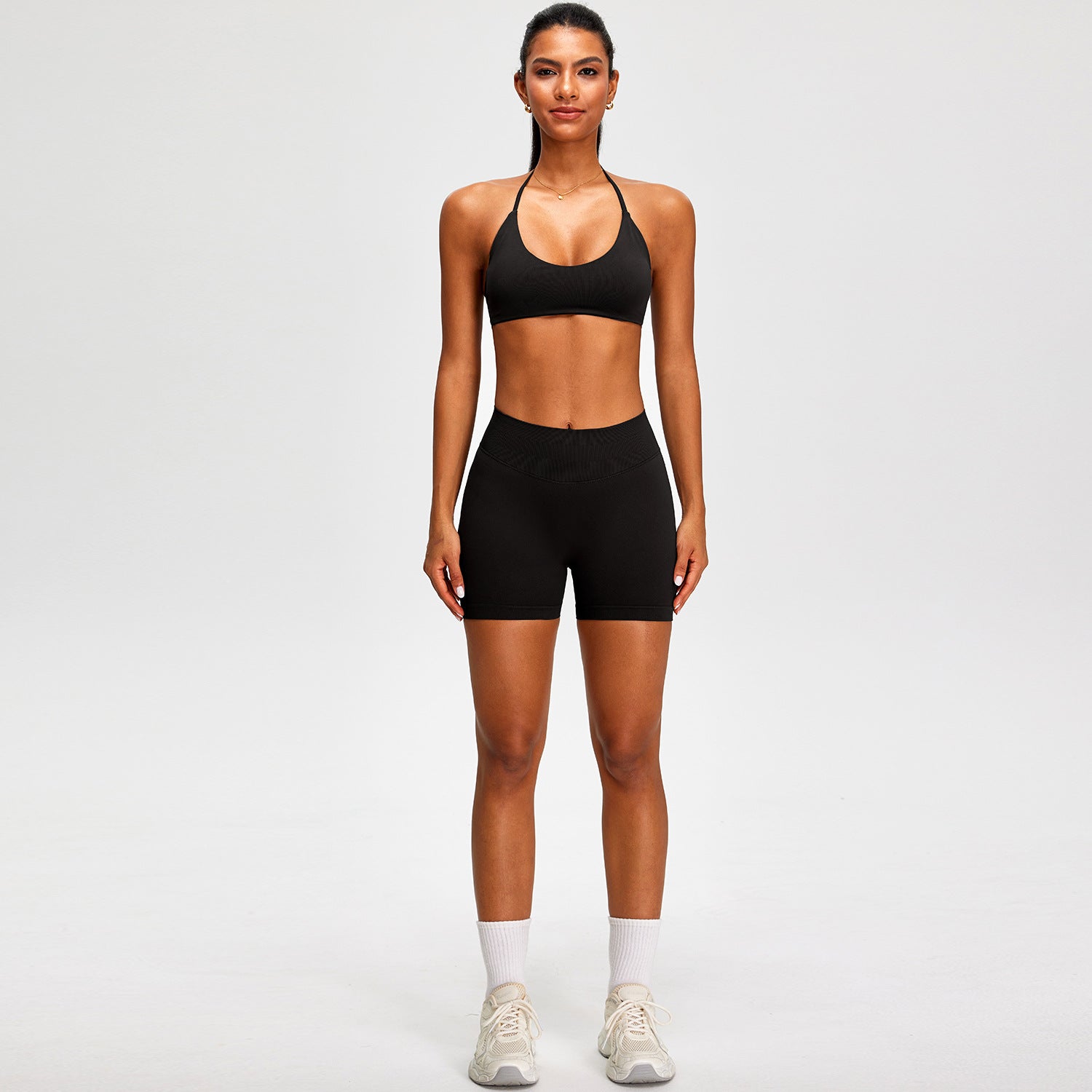 Seamless Quick-Drying Fitness Sports  Thin-Strap Halter Bras Outfit with shorts