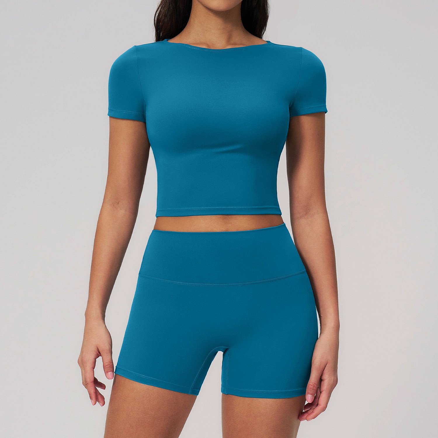 Quick-Drying Short-Sleeve Sports Top & Butt-Lifting Ruched Fitness Shorts
